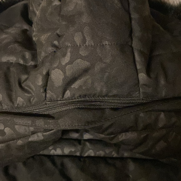 Michael Kors Leopard Print vest with faux fur trim Hood - Picture 10 of 14